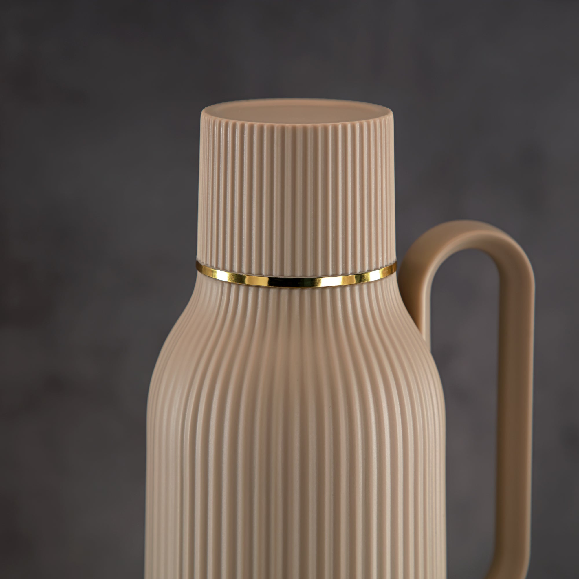 Almarjan 1 Liter Vacuum Flask Beige & Gold - GT102 MBGG