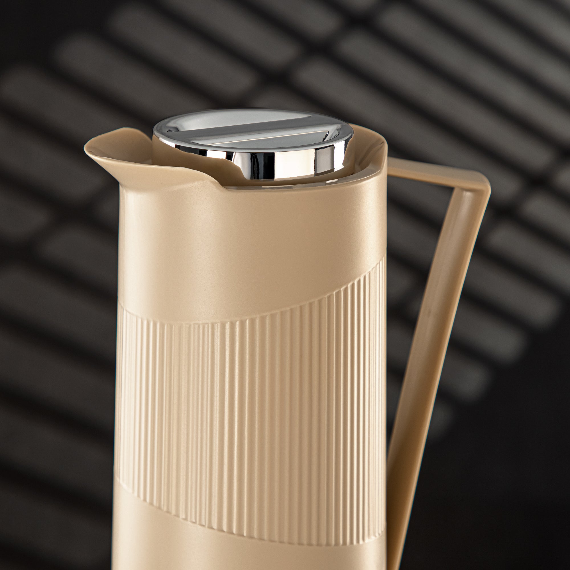 Almarjan Vacuum Flask Plastic 1L, Beige & Silver (GT119-100 BG/C) - Everyday Hospitality