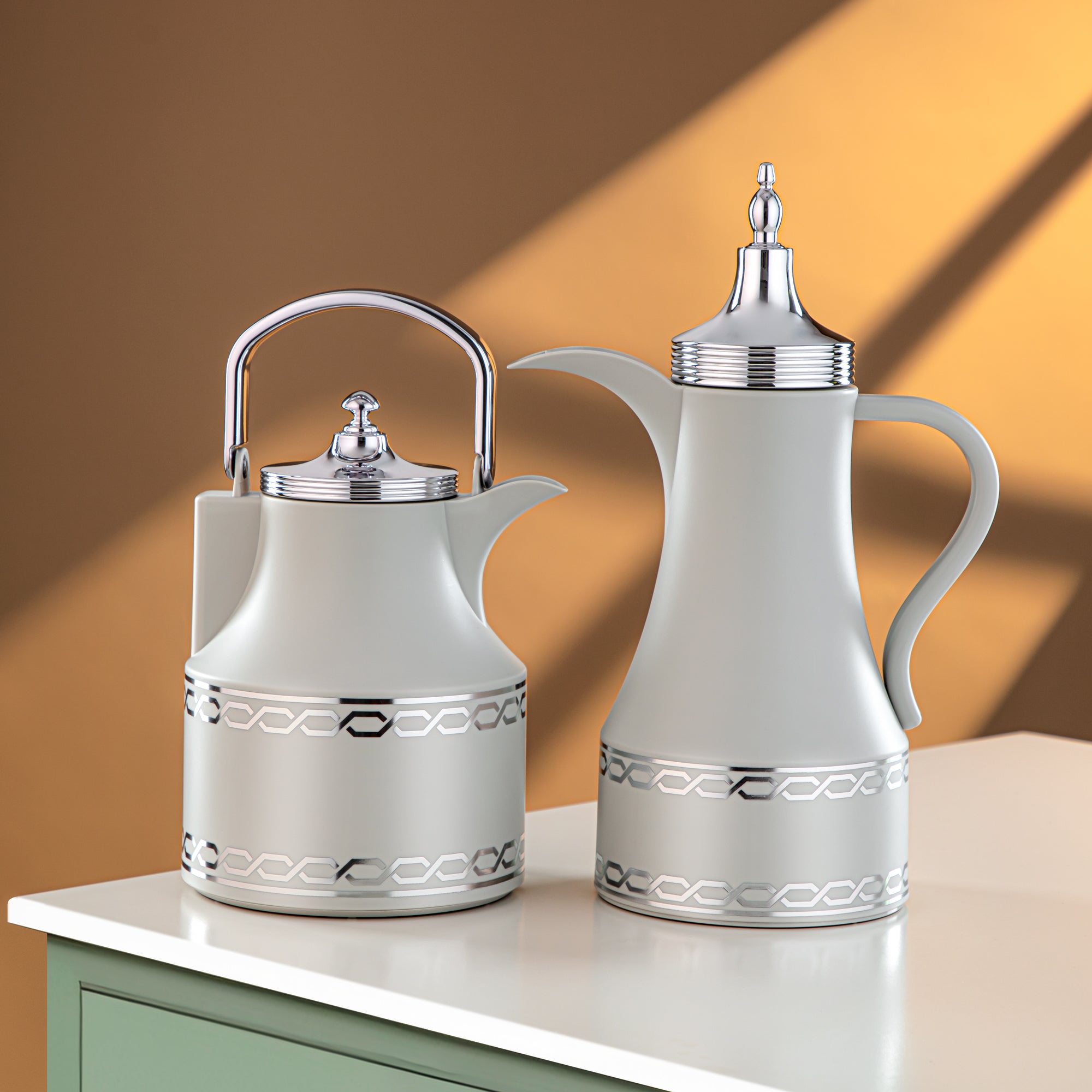 Almarjan 2 Pieces Vacuum Flask Set Light Grey & Silver - SM-2D936AB-100 LG/C