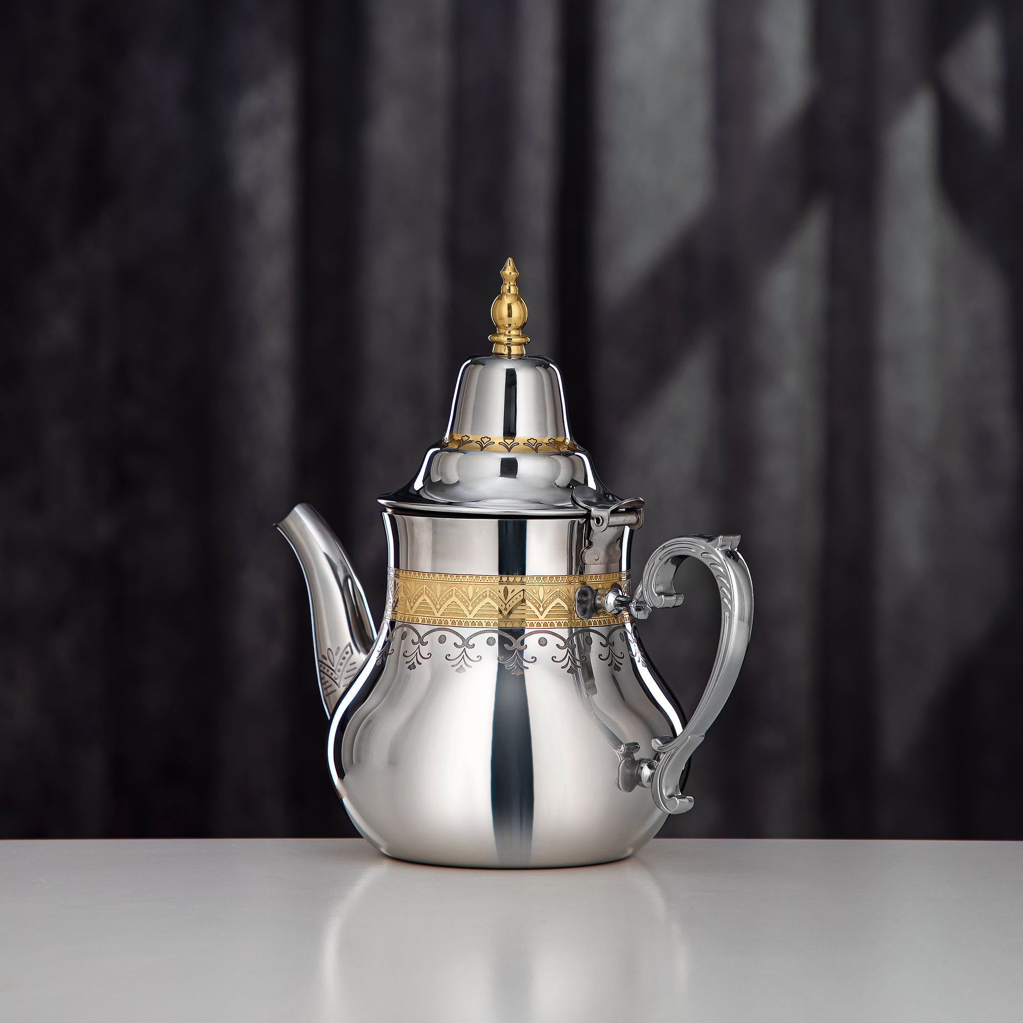 Almarjan Teapot Stainless Steel, Silver & Gold, 1.1L (STS0013167) Sahara Collection