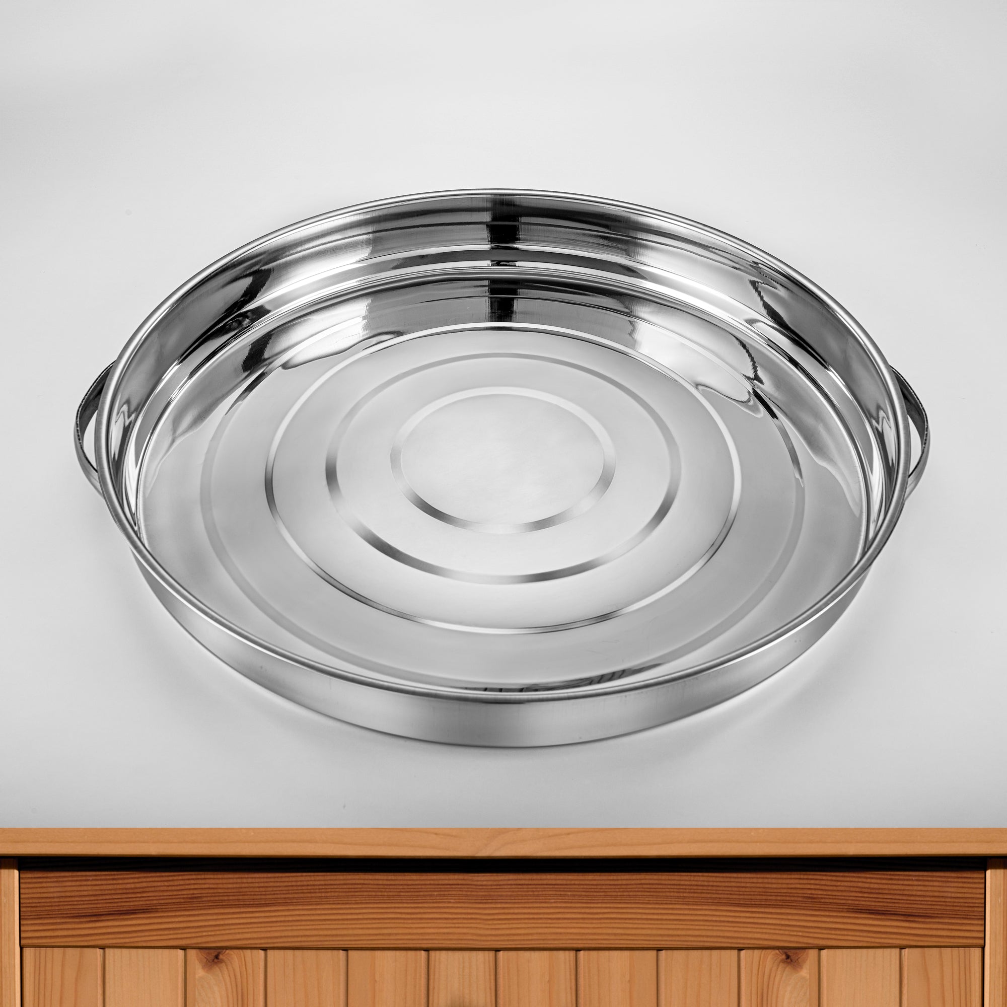 Almarjan 47 CM Lines Collection Stainless Steel Round Bread Tray - STS0200782