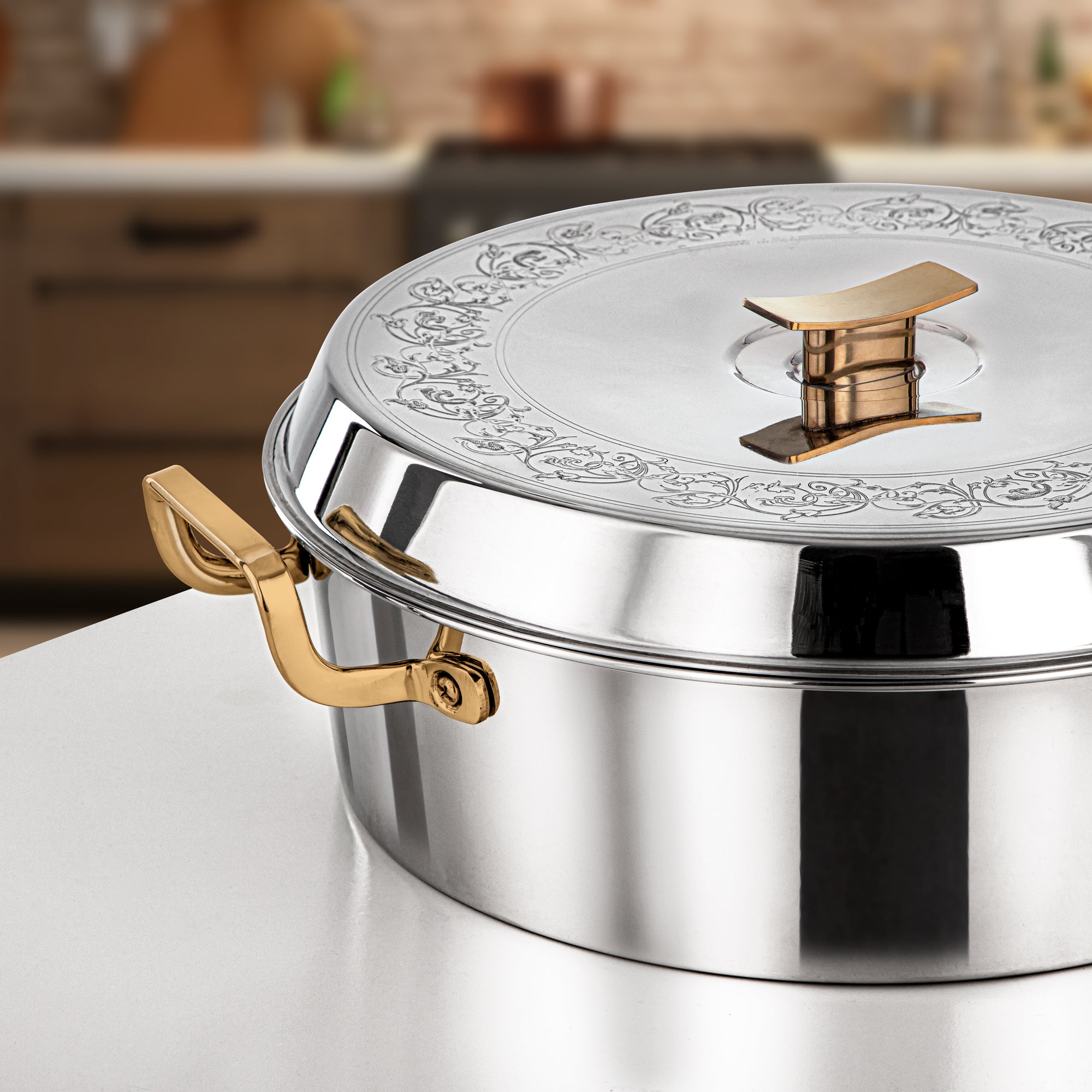 Almarjan Hot Pot Stainless Steel, Etched Cover, 35CM (6000ML), Silver & Gold (H25PG9) - Badr Collection, Exquisite Serveware