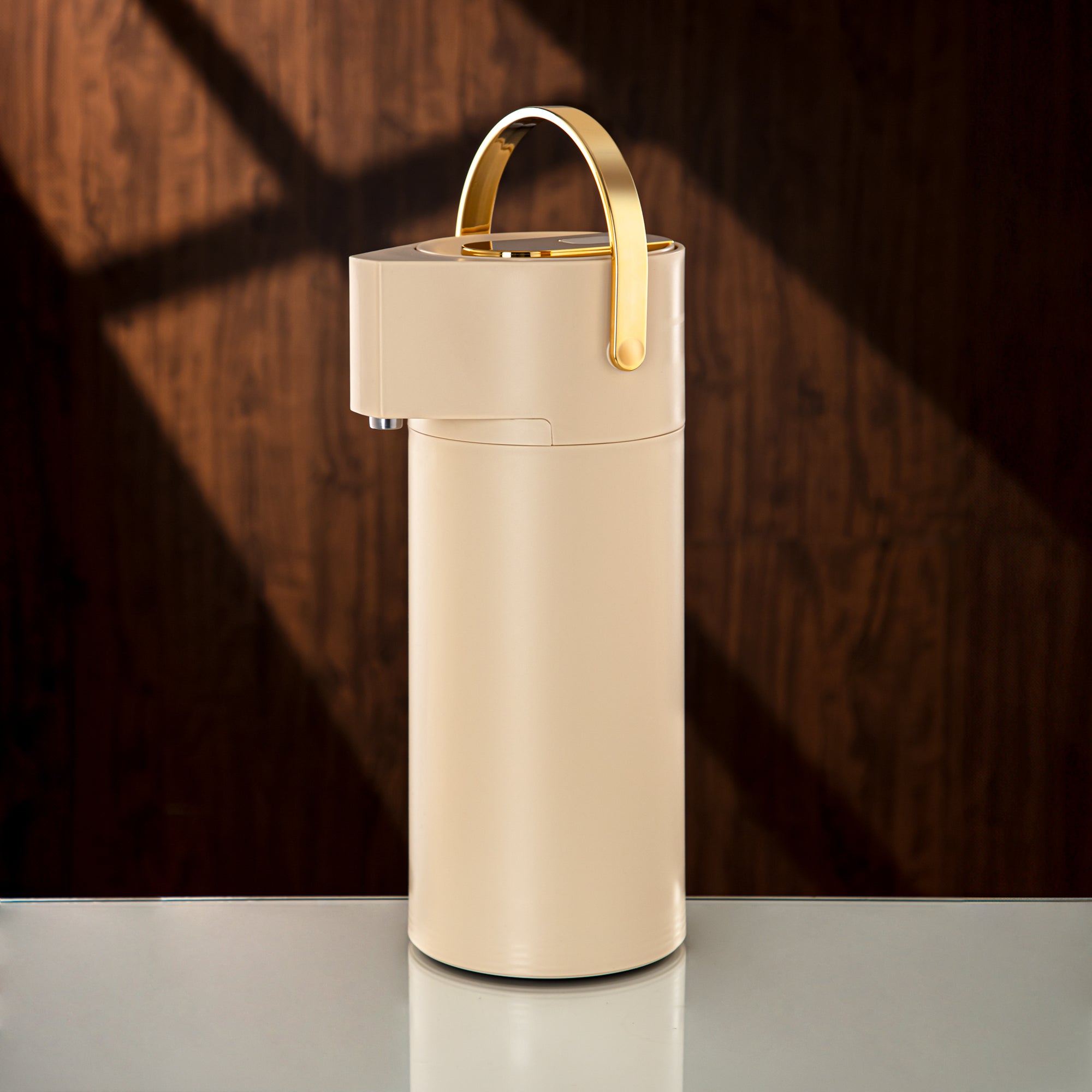 Almarjan 1.9 Liter Pump Vacuum Flask Beige & Gold - UKM25-190 BG/G